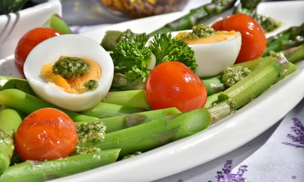 Jak witaminy i minerały wpływają na wyniki sportowca?