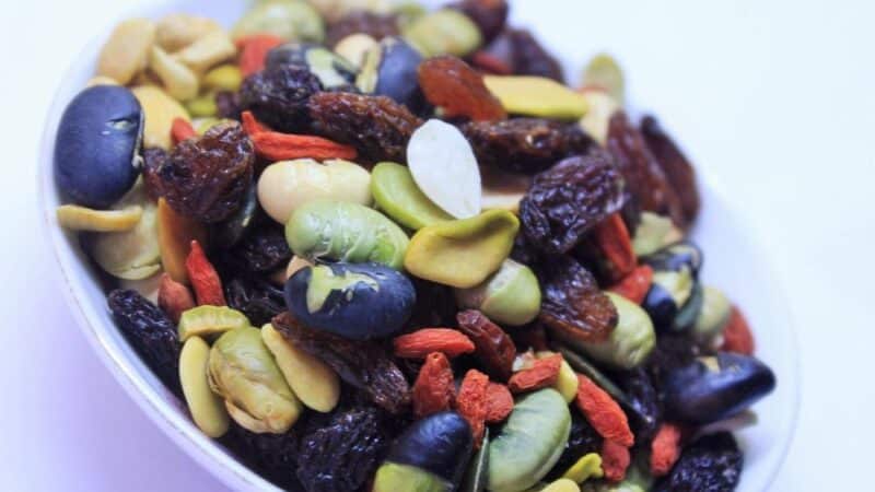 Jakie produkty unikać w zdrowej diecie?